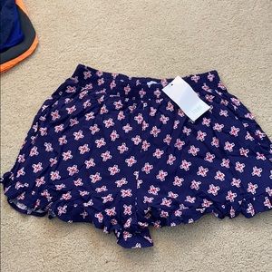 Tobi patterned shorts with ruffles